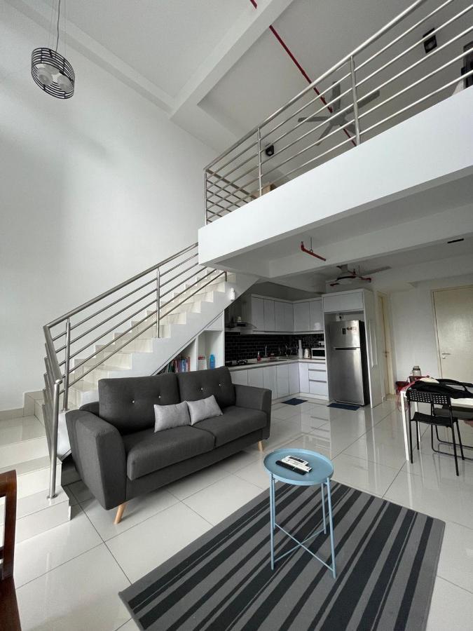 Yenni Duplex @ Decentrum, Kajang Serdang Kültér fotó