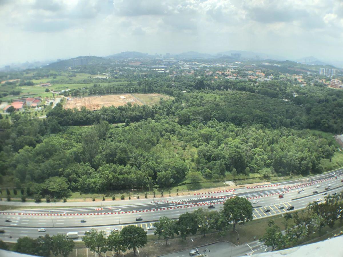 Yenni Duplex @ Decentrum, Kajang Serdang Kültér fotó