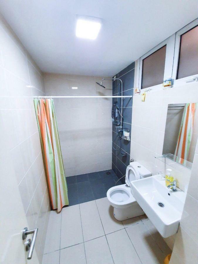 Yenni Duplex @ Decentrum, Kajang Serdang Kültér fotó